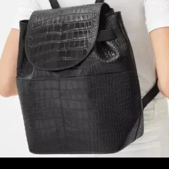 Cuyana Black Croc-Embossed Shoulder Bag - Picture 1 of 7